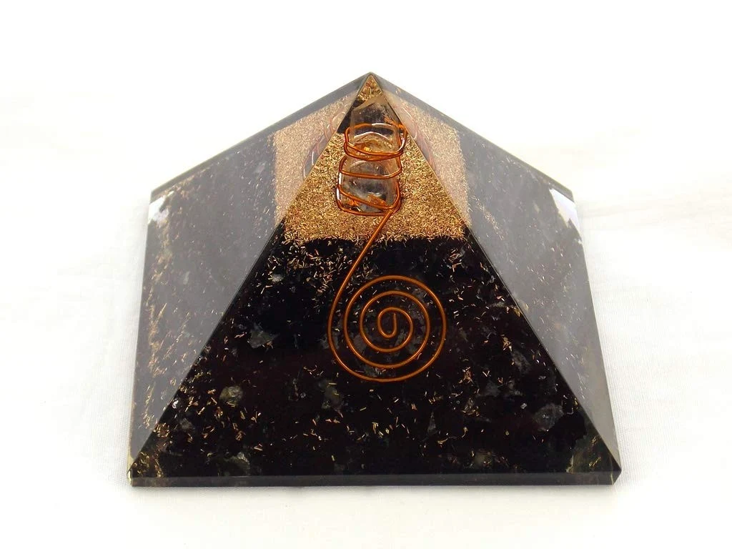 Pirâmide de Orgonite com Turmalina Negra - Image 3
